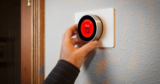 adjusting thermostat