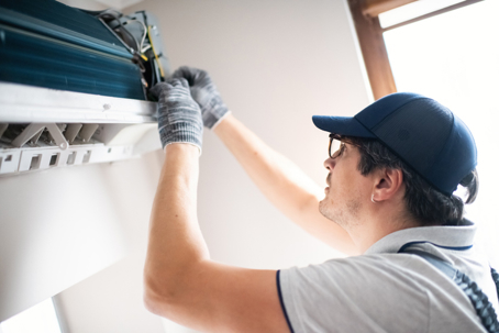 expert changing air filters